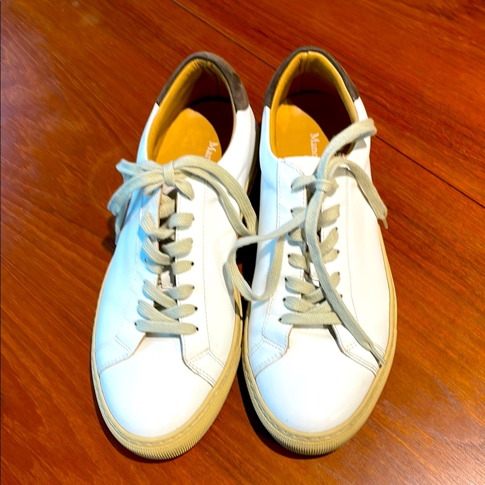Manovie Tuscane white low top leather sneakers size 38 size 8. Made in Italy